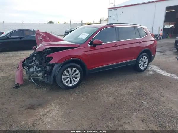 3VW2B7AX0JM029307 2018 VOLKSWAGEN TIGUAN - Image 2