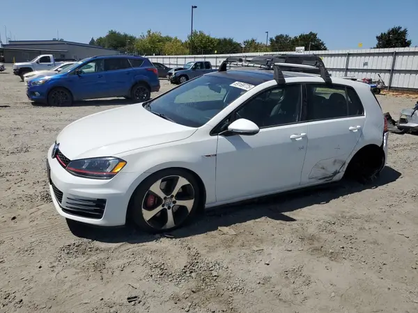 3VW447AU0HM004538 2017 VOLKSWAGEN GTI - Image 1