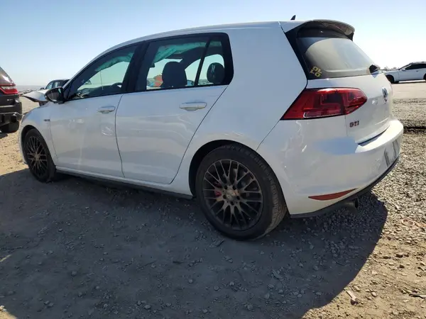 3VW447AU0HM034932 2017 VOLKSWAGEN GTI - Image 2