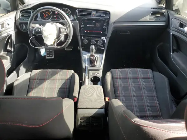 3VW447AU0JM261205 2018 VOLKSWAGEN GTI - Image 8
