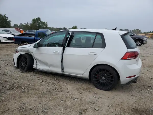3VW447AU0JM266727 2018 VOLKSWAGEN GTI - Image 2