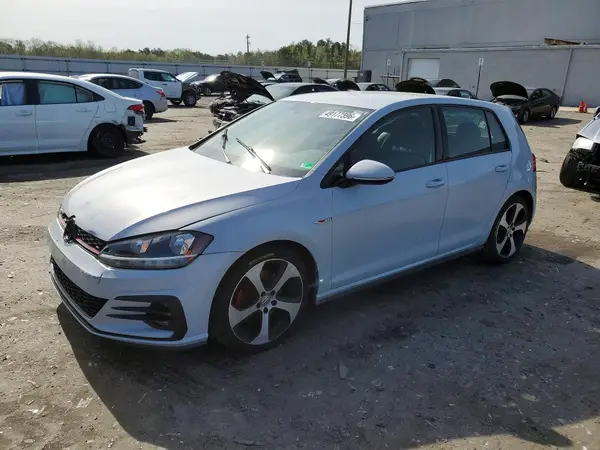 3VW447AU0JM287061 2018 VOLKSWAGEN GTI - Image 1