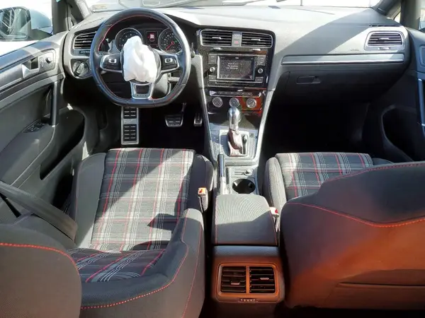 3VW447AU0JM287061 2018 VOLKSWAGEN GTI - Image 8