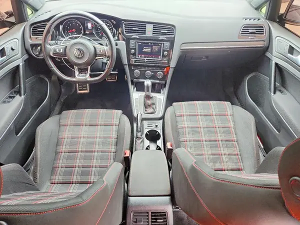 3VW447AU0JM289683 2018 VOLKSWAGEN GTI - Image 8