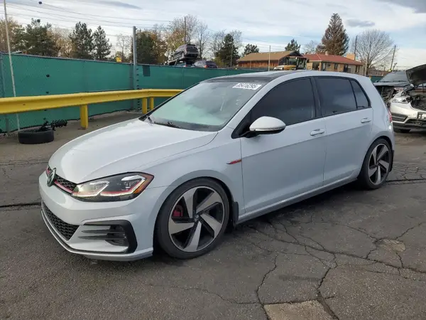 3VW447AU0JM296777 2018 VOLKSWAGEN GTI - Image 1