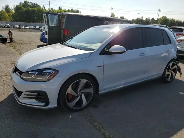 3VW447AU0JM297430 2018 VOLKSWAGEN GTI - Image 1