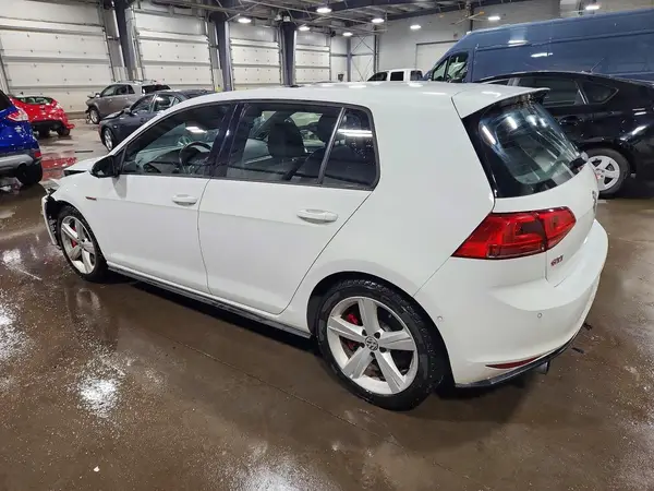 3VW447AU1GM007138 2016 VOLKSWAGEN GTI - Image 2