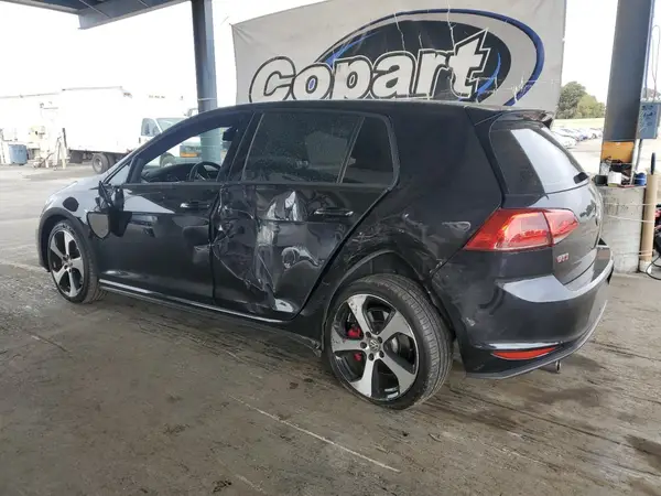 3VW447AU1GM010816 2016 VOLKSWAGEN GTI - Image 2