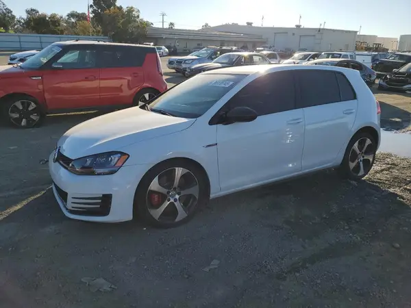3VW447AU1GM016051 2016 VOLKSWAGEN GTI - Image 1