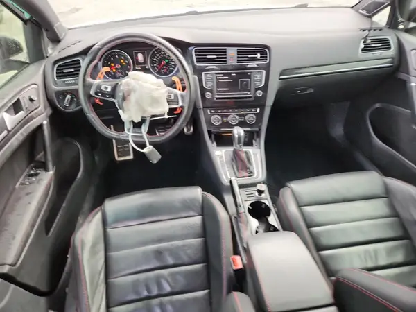 3VW447AU1GM024764 2016 VOLKSWAGEN GTI - Image 8