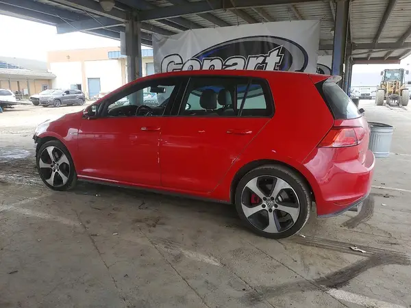 3VW447AU1GM039877 2016 VOLKSWAGEN GTI - Image 2