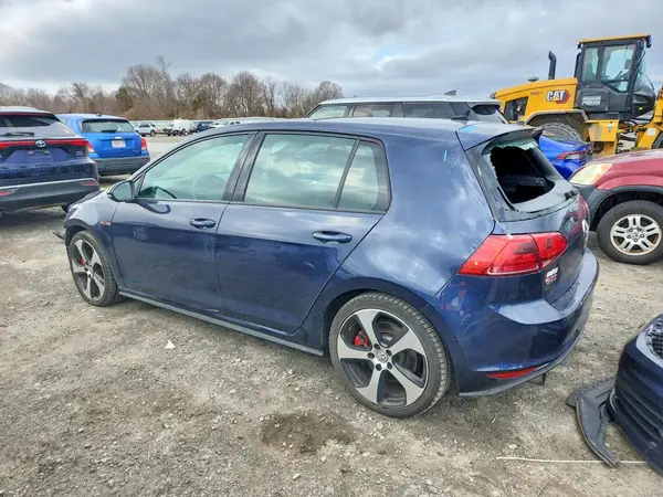 3VW447AU1HM011059 2017 VOLKSWAGEN GTI - Image 2