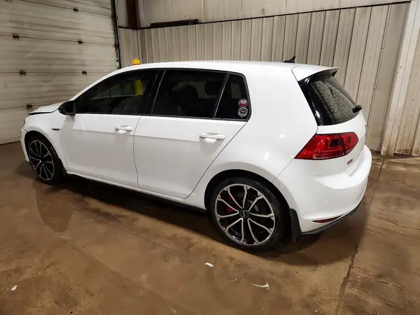 3VW447AU1HM053876 2017 VOLKSWAGEN GTI - Image 2