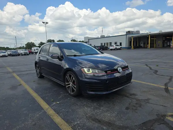 3VW447AU1HM058351 2017 VOLKSWAGEN GTI - Image 1
