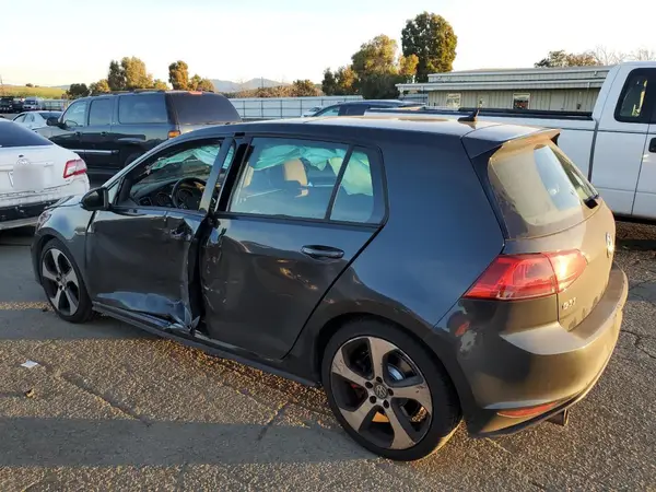 3VW447AU1HM065428 2017 VOLKSWAGEN GTI - Image 2