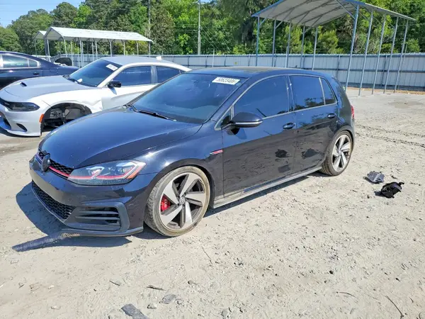 3VW447AU1JM251783 2018 VOLKSWAGEN GTI - Image 1