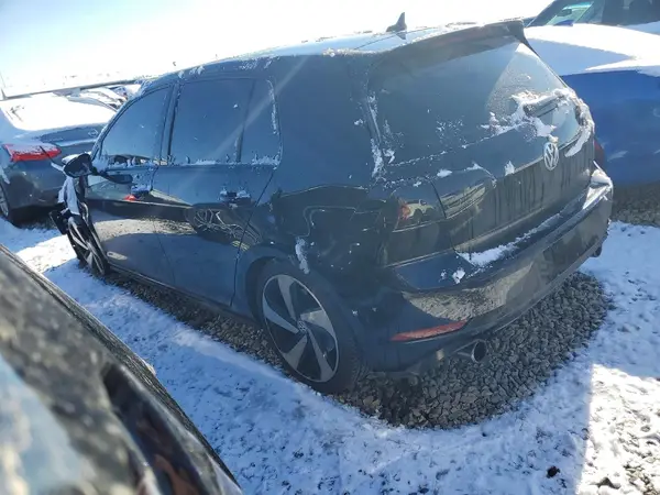 3VW447AU1JM254277 2018 VOLKSWAGEN GTI - Image 2