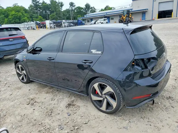 3VW447AU1JM260080 2018 VOLKSWAGEN GTI - Image 2