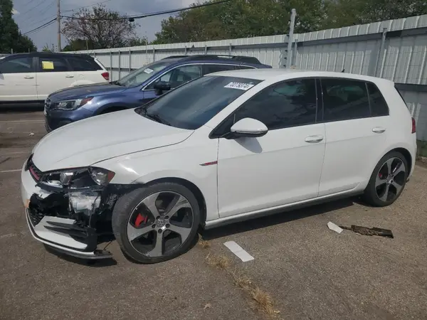 3VW447AU1JM264713 2018 VOLKSWAGEN GTI - Image 1
