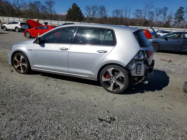 3VW447AU2GM060060 2016 VOLKSWAGEN GTI - Image 2