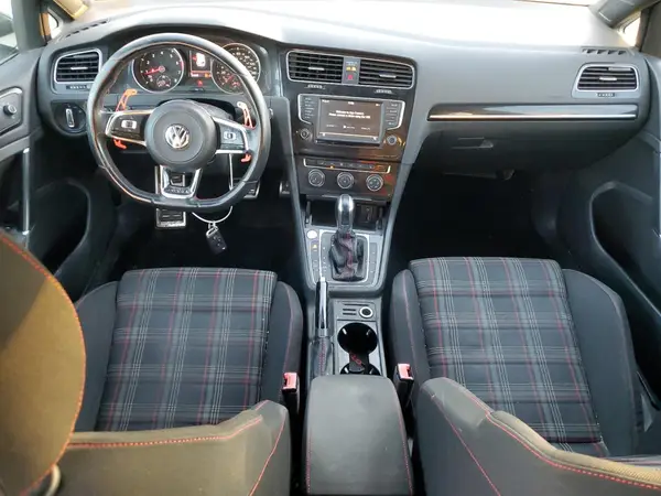 3VW447AU2HM007506 2017 VOLKSWAGEN GTI - Image 8