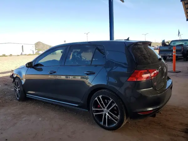 3VW447AU2HM052302 2017 VOLKSWAGEN GTI - Image 2