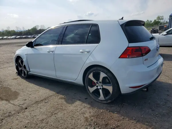 3VW447AU2HM058536 2017 VOLKSWAGEN GTI - Image 2