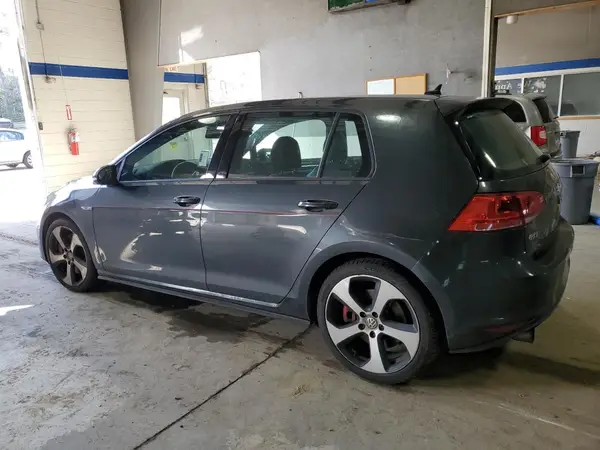 3VW447AU2HM073912 2017 VOLKSWAGEN GTI - Image 2