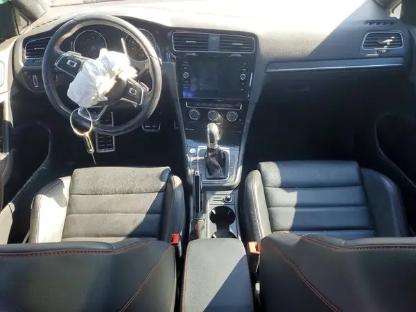 3VW447AU2JM250285 2018 VOLKSWAGEN GTI - Image 8