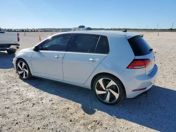 3VW447AU2JM262307 2018 VOLKSWAGEN GTI - Image 2