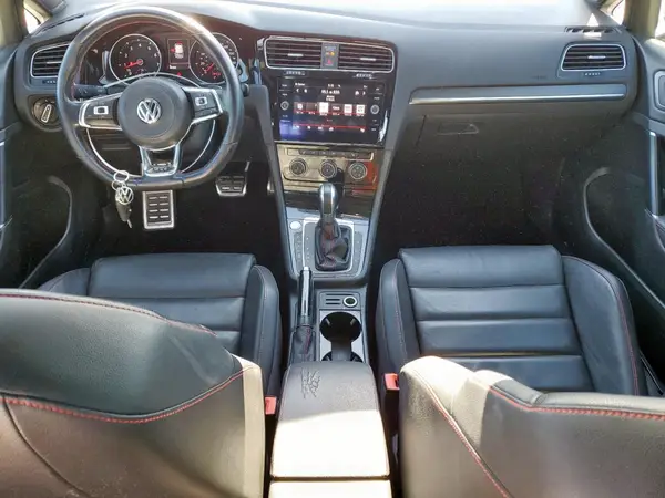 3VW447AU2JM262307 2018 VOLKSWAGEN GTI - Image 8