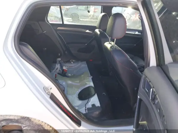 3VW447AU2JM272111 2018 VOLKSWAGEN GTI - Image 8