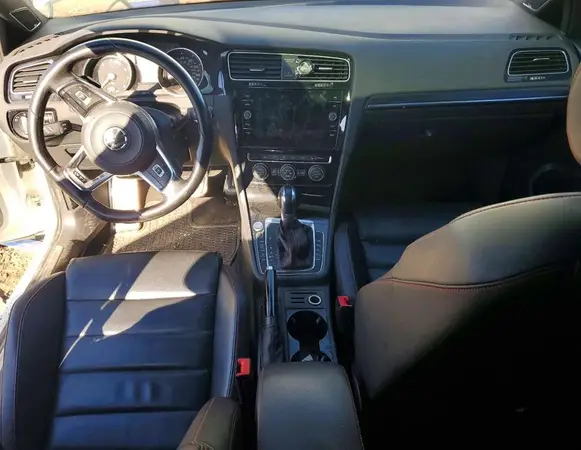 3VW447AU2JM275848 2018 VOLKSWAGEN GTI - Image 8