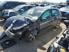 3VW447AU2JM281956 2018 VOLKSWAGEN GTI
