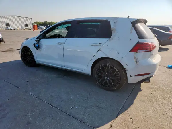 3VW447AU2JM286199 2018 VOLKSWAGEN GTI - Image 2
