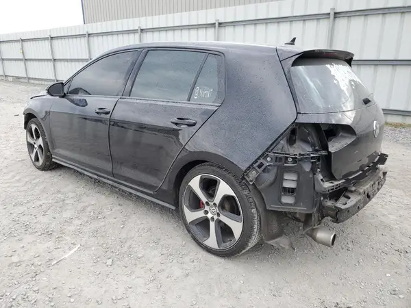 3VW447AU2JM289698 2018 VOLKSWAGEN GTI - Image 2