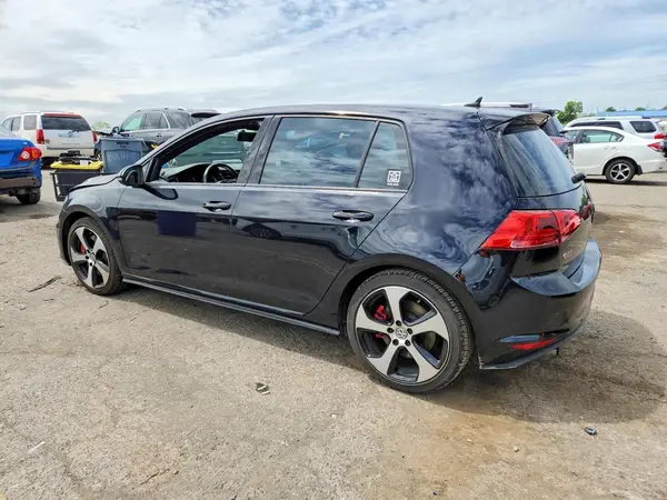 3VW447AU3GM010848 2016 VOLKSWAGEN GTI - Image 2