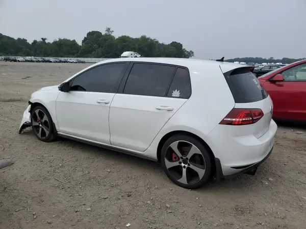 3VW447AU3GM016133 2016 VOLKSWAGEN GTI - Image 2