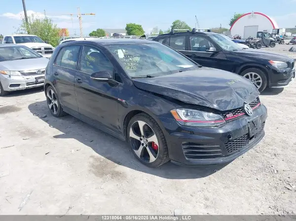 3VW447AU3GM045597 2016 VOLKSWAGEN GTI - Image 1