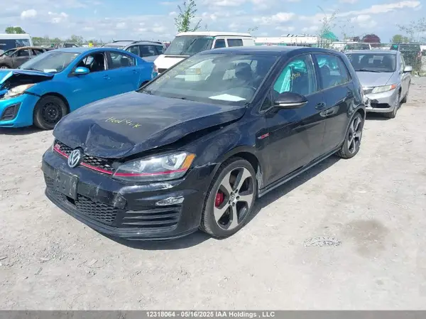 3VW447AU3GM045597 2016 VOLKSWAGEN GTI - Image 2