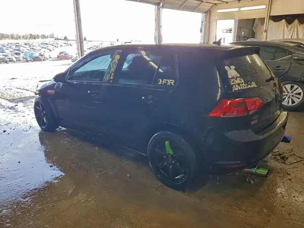 3VW447AU3HM042152 2017 VOLKSWAGEN GTI - Image 2
