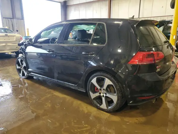3VW447AU3HM048436 2017 VOLKSWAGEN GTI - Image 2