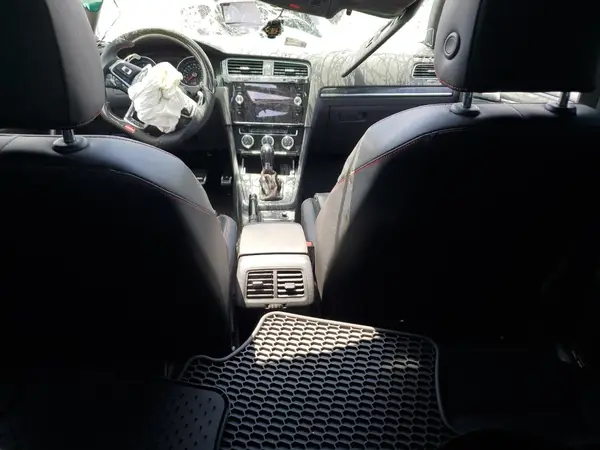 3VW447AU3HM059131 2017 VOLKSWAGEN GTI - Image 8