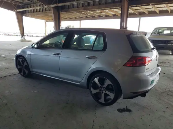 3VW447AU3HM068654 2017 VOLKSWAGEN GTI - Image 2
