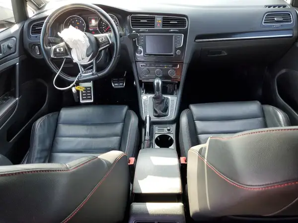 3VW447AU3HM069092 2017 VOLKSWAGEN GTI - Image 8