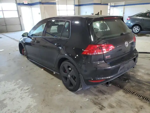 3VW447AU3HM071361 2017 VOLKSWAGEN GTI - Image 2