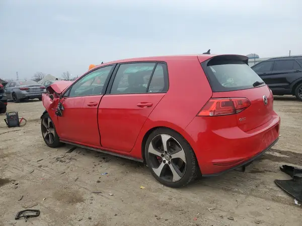 3VW447AU3HM071781 2017 VOLKSWAGEN GTI - Image 2