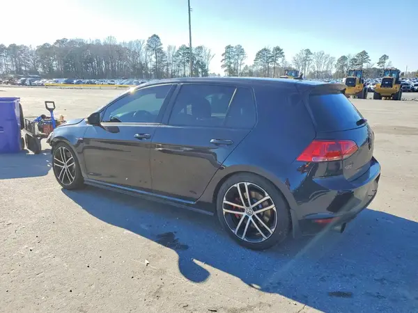 3VW447AU3HM075491 2017 VOLKSWAGEN GTI - Image 2