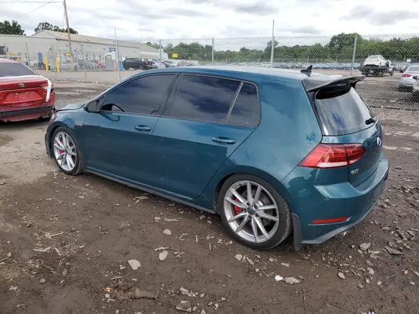 3VW447AU3JM251879 2018 VOLKSWAGEN GTI - Image 2