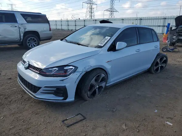 3VW447AU3JM264776 2018 VOLKSWAGEN GTI - Image 1